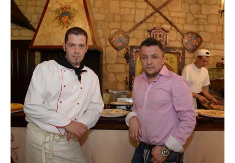 Bucătarul Alessandro Corradi (stânga) prepară specialităţi italiene în restaurantul lui Gabi de la Oradea (dreapta), Trattoria di Toscana 